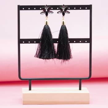 Black earrings 1
