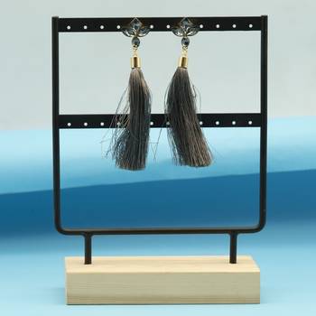 Black earrings 1