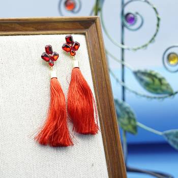 Red earrings 2