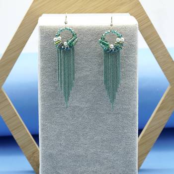 Green earrings 2