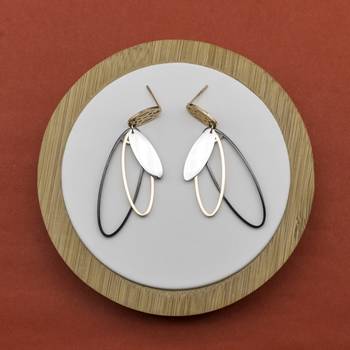 Black earrings 1