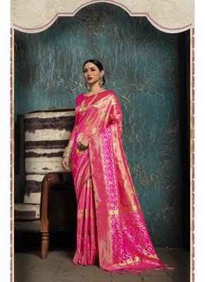 Pink woven kanchipuram silk saree with blouse 2