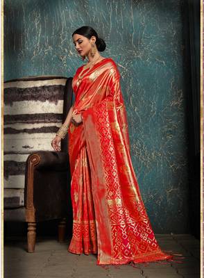Red woven kanchipuram silk saree with blouse 2