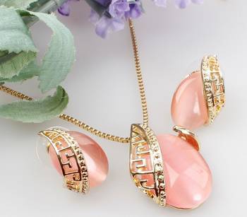 Pink necklace-sets 3