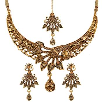 Gold crystal necklace-sets 1