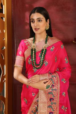 Magenta Embroidered Silk Saree With Blouse 4