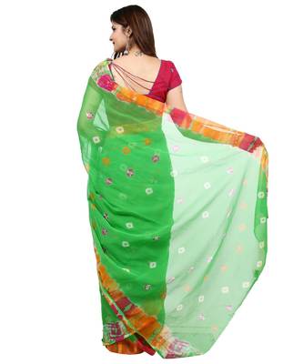 green plain chiffon saree with blouse 4