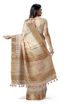 Cream woven silk saree with blouse 2