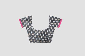 Black Woven Kanchipuram Silk Saree With Blouse 4