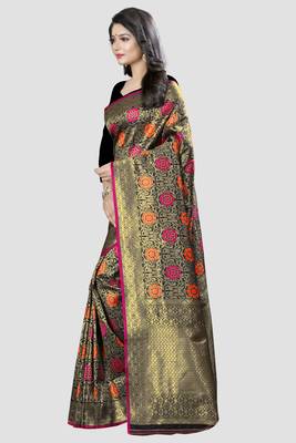 Black Woven Kanchipuram Silk Saree With Blouse 2