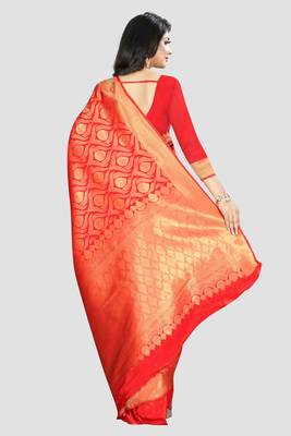Red Woven Kanchipuram Silk Saree With Blouse 3