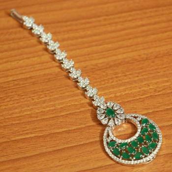 Green Maang-Tikka 1