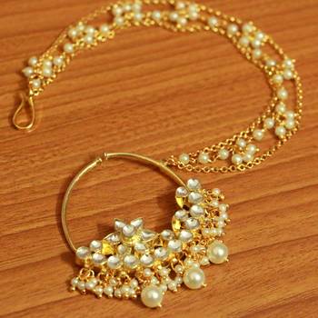 White Pearl Nose-Ring 1