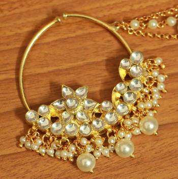 White Pearl Nose-Ring 2