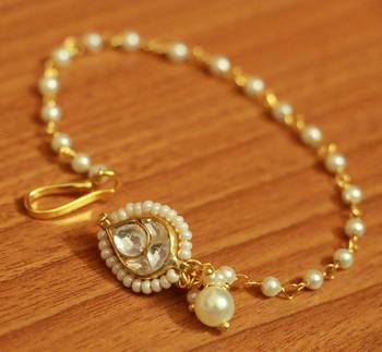 White Pearl Nose-Ring 1