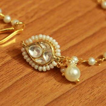 White Pearl Nose-Ring 2