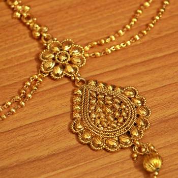 Gold Maang-Tikka 2