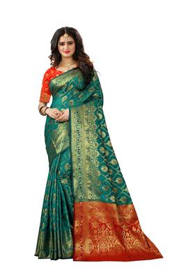 Green Woven Jacquard Saree With Blouse 2