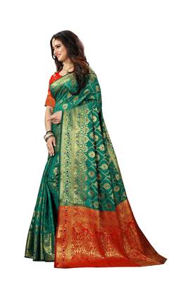 Green Woven Jacquard Saree With Blouse 3