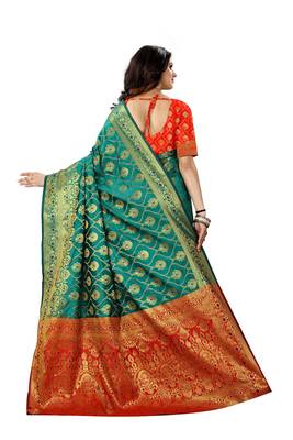 Green Woven Jacquard Saree With Blouse 4