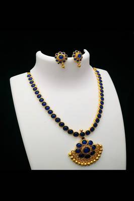 Blue necklaces 1