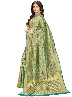 Green Woven Silk Saree With Blouse 2