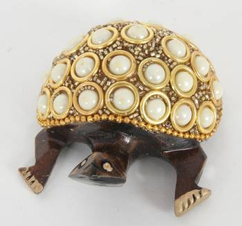 Handcraft Golden Coloured Turtle Statue For Home Decor 3