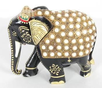 Handcraft Golden Coloured Elephant Statue For Home Decor 2