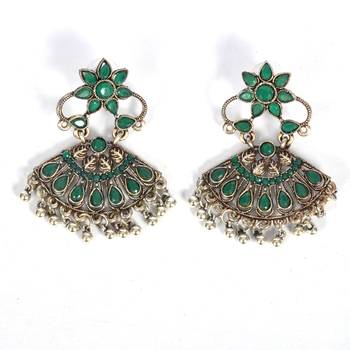 Traditional And Elegant Kundan Earrings For Women And Girls 2