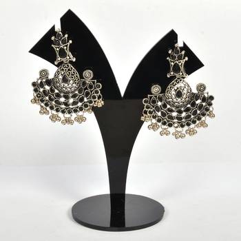 Traditional And Elegant Kundan Earrings For Women And Girls 1