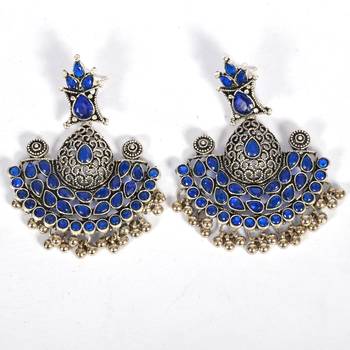Traditional And Elegant Kundan Earrings For Women And Girls 2