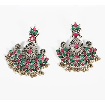 Traditional And Elegant Kundan Earrings For Women And Girls 2