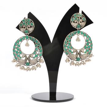 Traditional And Elegant Kundan Earrings For Women And Girls 1
