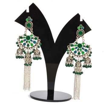 Traditional And Elegant Kundan Earrings For Women And Girls 1