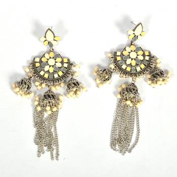 Traditional And Elegant Kundan Earrings For Women And Girls 2