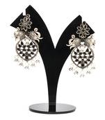 Traditional And Elegant Kundan Earrings For Women And Girls