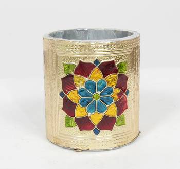 Handcraft Designed Silver Coated Round  Steel Box Golden Coloured For Home Use 2