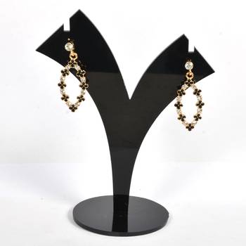 Traditional And Elegant Kundan Earrings For Women And Girls 1