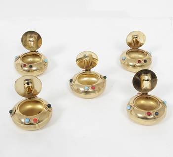 Handcraft Folding Ash Tray Golden Coloured For Home Use 2