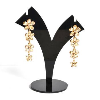 Traditional And Elegant Kundan Earrings For Women And Girls 1