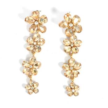 Traditional And Elegant Kundan Earrings For Women And Girls 2