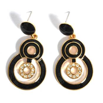 Traditional And Elegant Kundan Earrings For Women And Girls 2