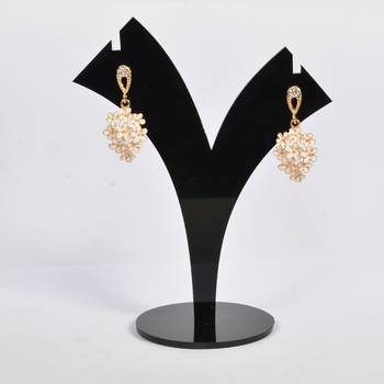 Traditional And Elegant Kundan Earrings For Women And Girls 1