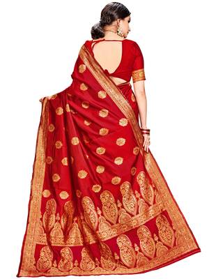 Red woven silk saree with blouse 3