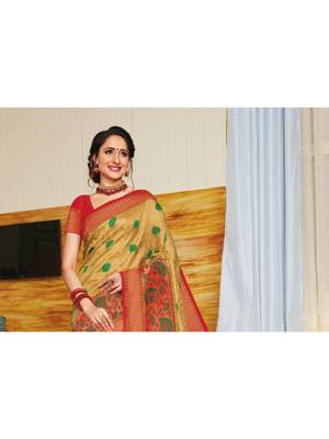 Gold Hand Woven Silk Blend Saree With Blouse 2