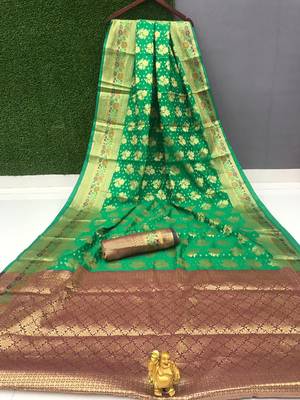 Womens Designer Green Banarasi  Saree With Designer Blouse 1