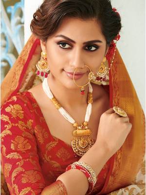 Cream Woven Art Silk Saree With Blouse 2