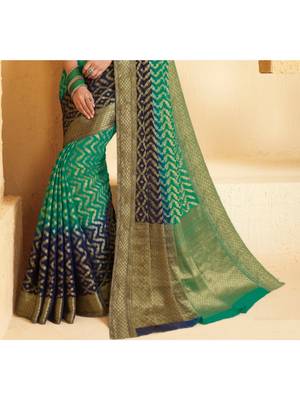 Green Woven Chiffon Saree With Blouse 3