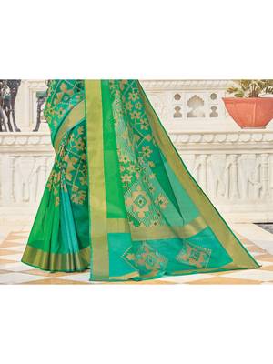 Green Woven Silk Blend Saree With Blouse 3