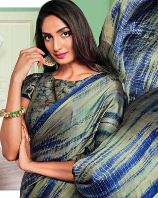 Multicolor Printed Crepe Saree With Blouse 2